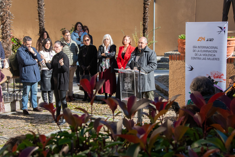 La voz de las víctimas de violencia machista resuena, este 25N, en la Casa-Museo Guayasamín, en Cáceres