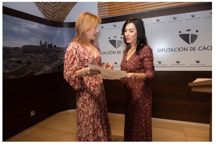 Garrovillas de Alconétar se viste de blanco y rosa y su “Almendro en Flor” estrena el título de Fiesta de Interés turístico Regional