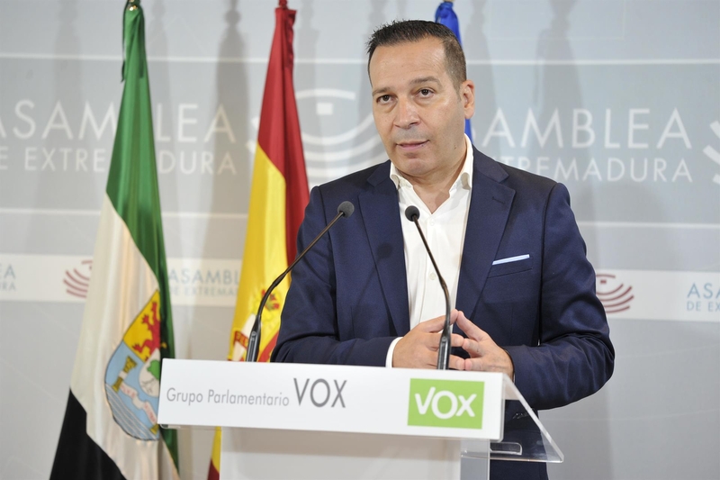 Vox incide en que Extremadura no acaba de 'remontar' con las políticas del PP y augura un 'auténtico desastre'