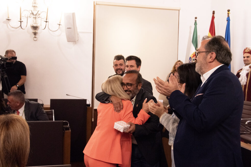 El homenaje a 31 jubilados y jubiladas y a 3 compañeros fallecidos centra el acto institucional del Patrón San Pedro de Alcántara