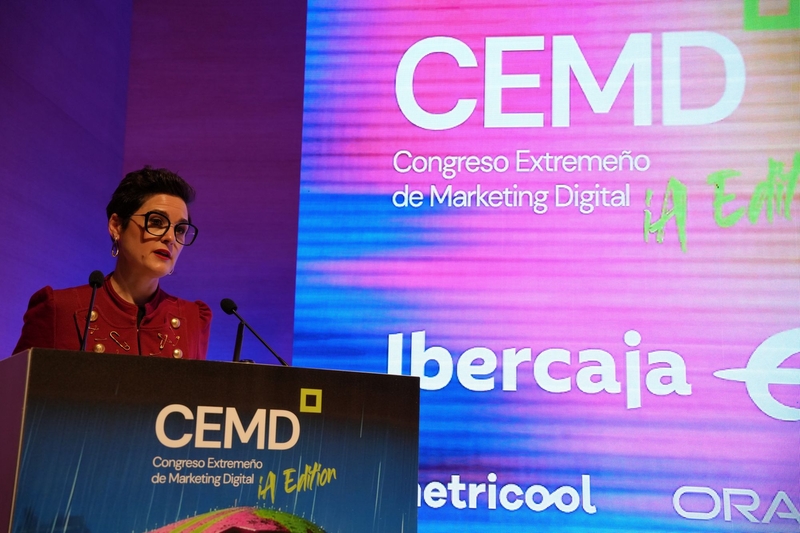 La presidenta de la Diputación destaca el papel de la inteligencia artificial y el marketing digital como motores de desarrollo económico