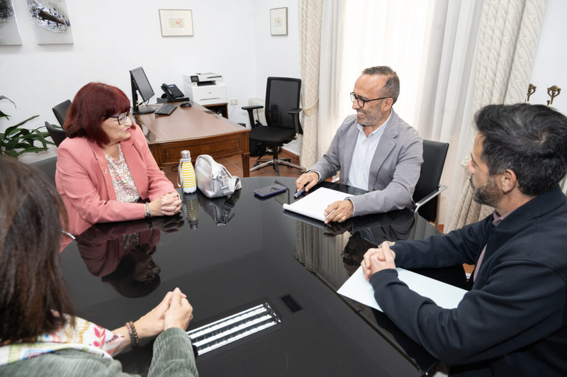 Diputación de Cáceres se compromete con PLACEAT a colaborar para la renovación de su flota de vehículos