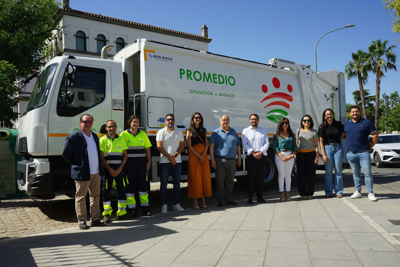 Promedio incorpora dos nuevos camiones recolectores para mejorar la gestión de residuos en Zafra - Río Bodión