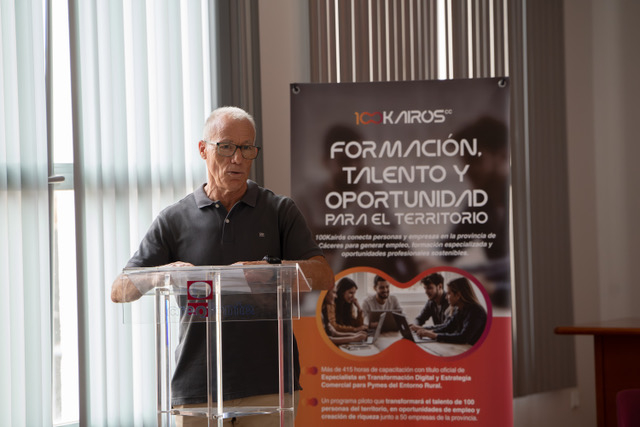 Casar de Cáceres reúne a 25 personas en la primera jornada técnica del programa 100Kairós para impulsar la transformación digital y el empleo rural