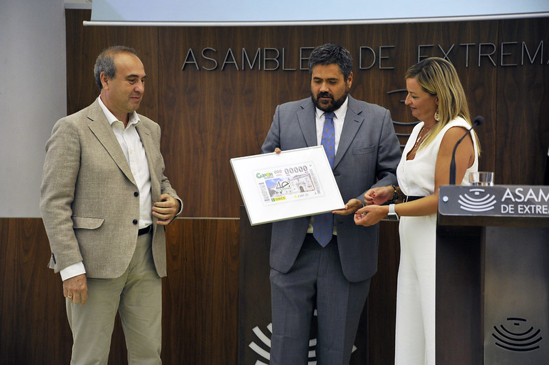 El cupón de la ONCE celebra el 40 aniversario del Estatuto de Autonomía de Extremadura