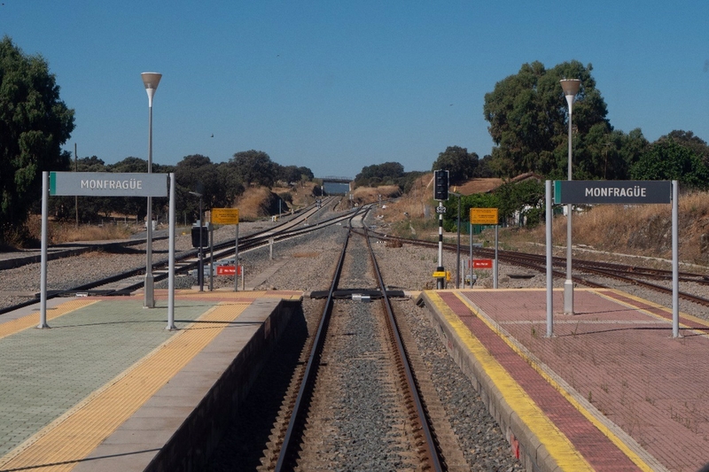 Adif adjudica por 7 millones un contrato para mejorar la sostenibilidad de la línea de alta velocidad de Extremadura