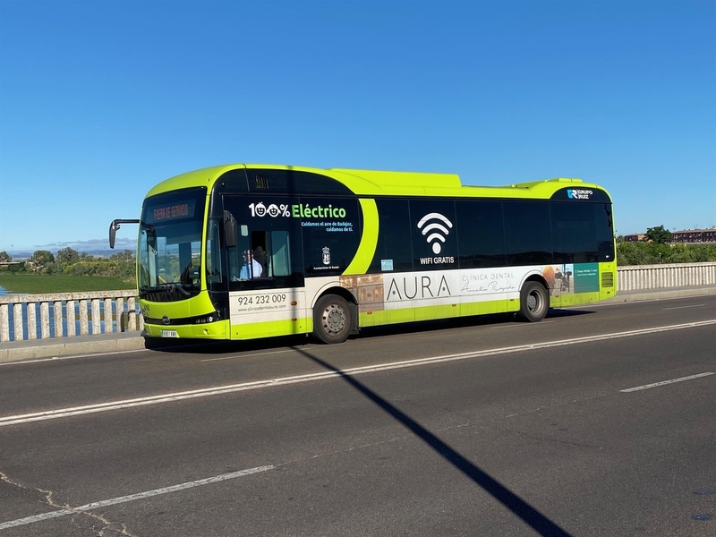 El transporte urbano por autobús aumenta un 18,9% en octubre en Extremadura