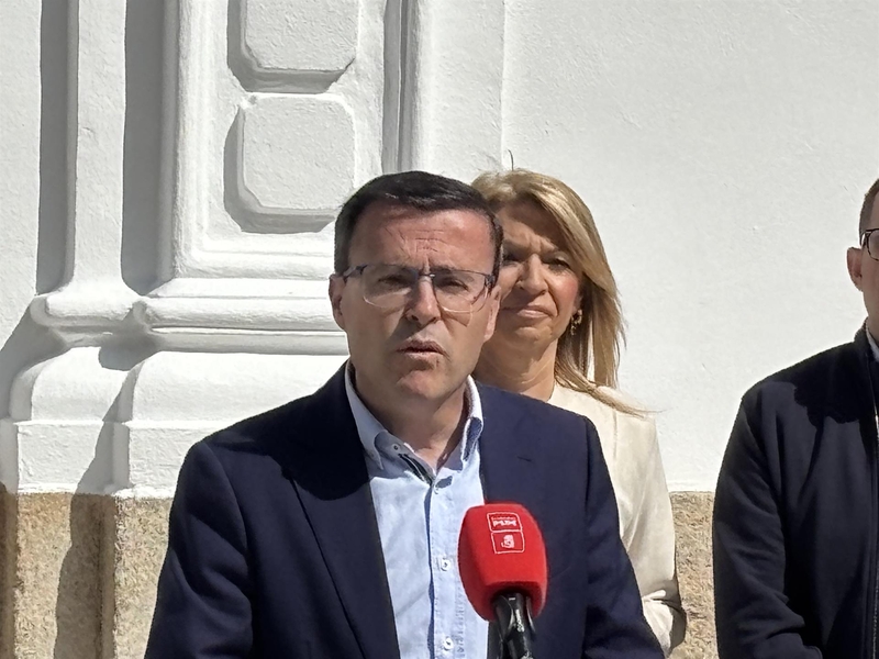 Gallardo se muestra convencido de que los mensajes entre Sánchez y Ábalos no generan 'ningún problema' a Vara