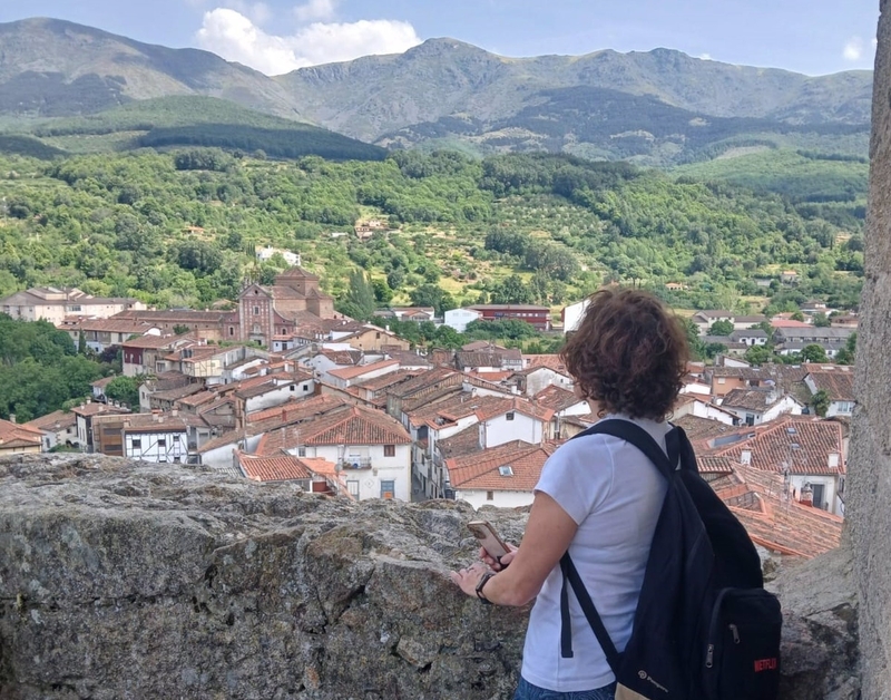 Una revista argentina de ocio y viajes visita Extremadura para difundir su naturaleza, cultura y gastronomía