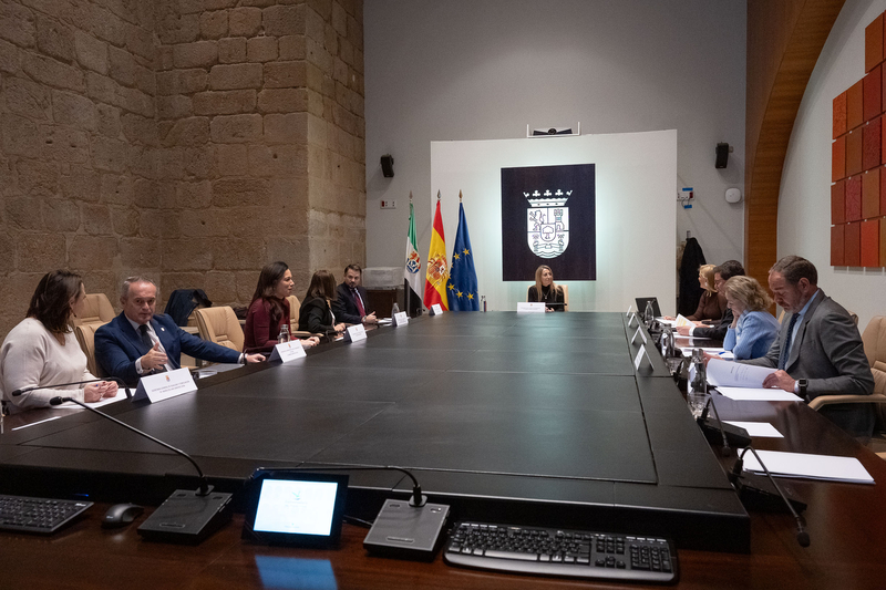 El Consejo de Gobierno en funciones aprueba más de 4 millones de euros para una plataforma de intermediación laboral