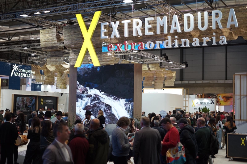 Extremadura registra más de 160.000 visitantes en el stand FITUR este año y más de 8.000 fotografías en su cascada inmersiva