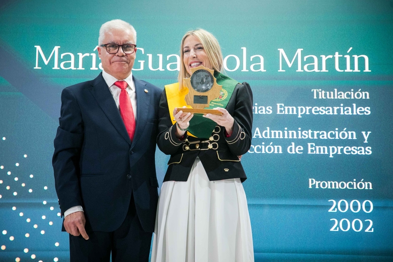 María Guardiola, reconocida como Alumni Honorífica 2026 de la UEX: 'Extremadura no es un límite, es un punto de partida'
