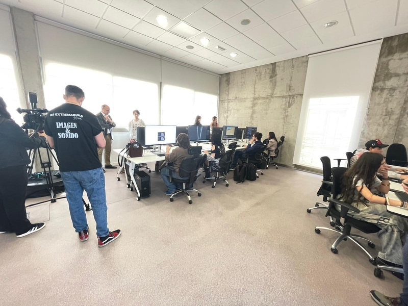 Trece proyectos empresariales se desarrollan en la segunda convocatoria de la Incubadora de Realidades Inmersivas de Almendralejo (IRIA)