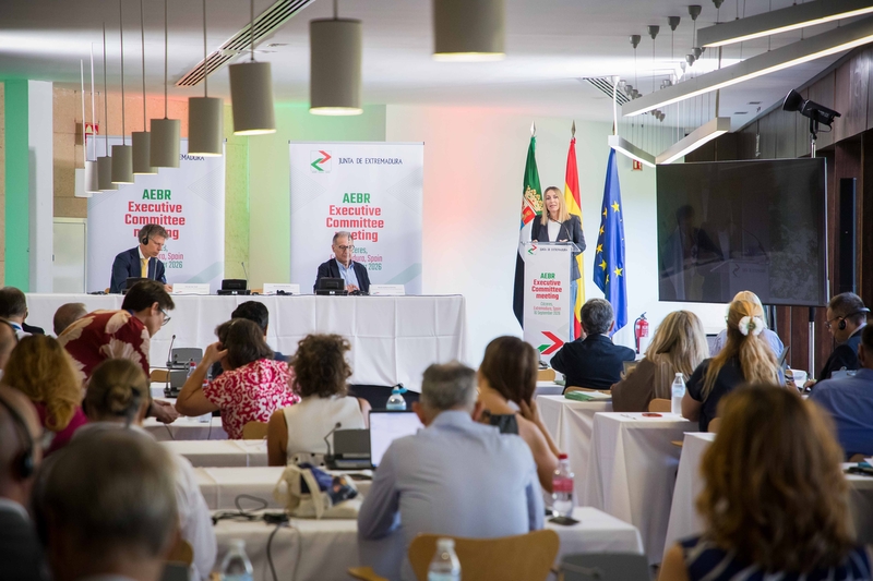 Guardiola defiende en Cáceres la importancia de la cooperación transfronteriza ante el futuro de la Política de Cohesió